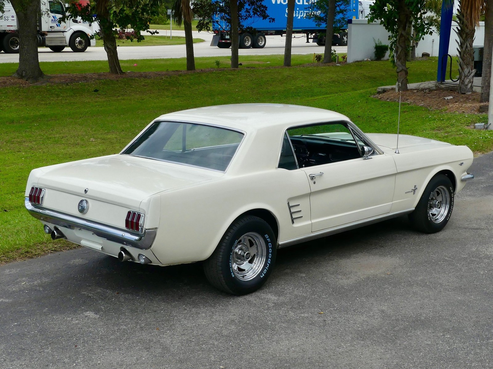 Ford-Mustang-1966-Coupe-19