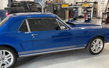 Ford-Mustang-1966-Coupe-2