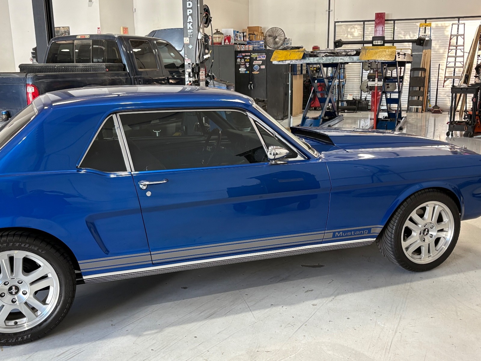 Ford-Mustang-1966-Coupe-2