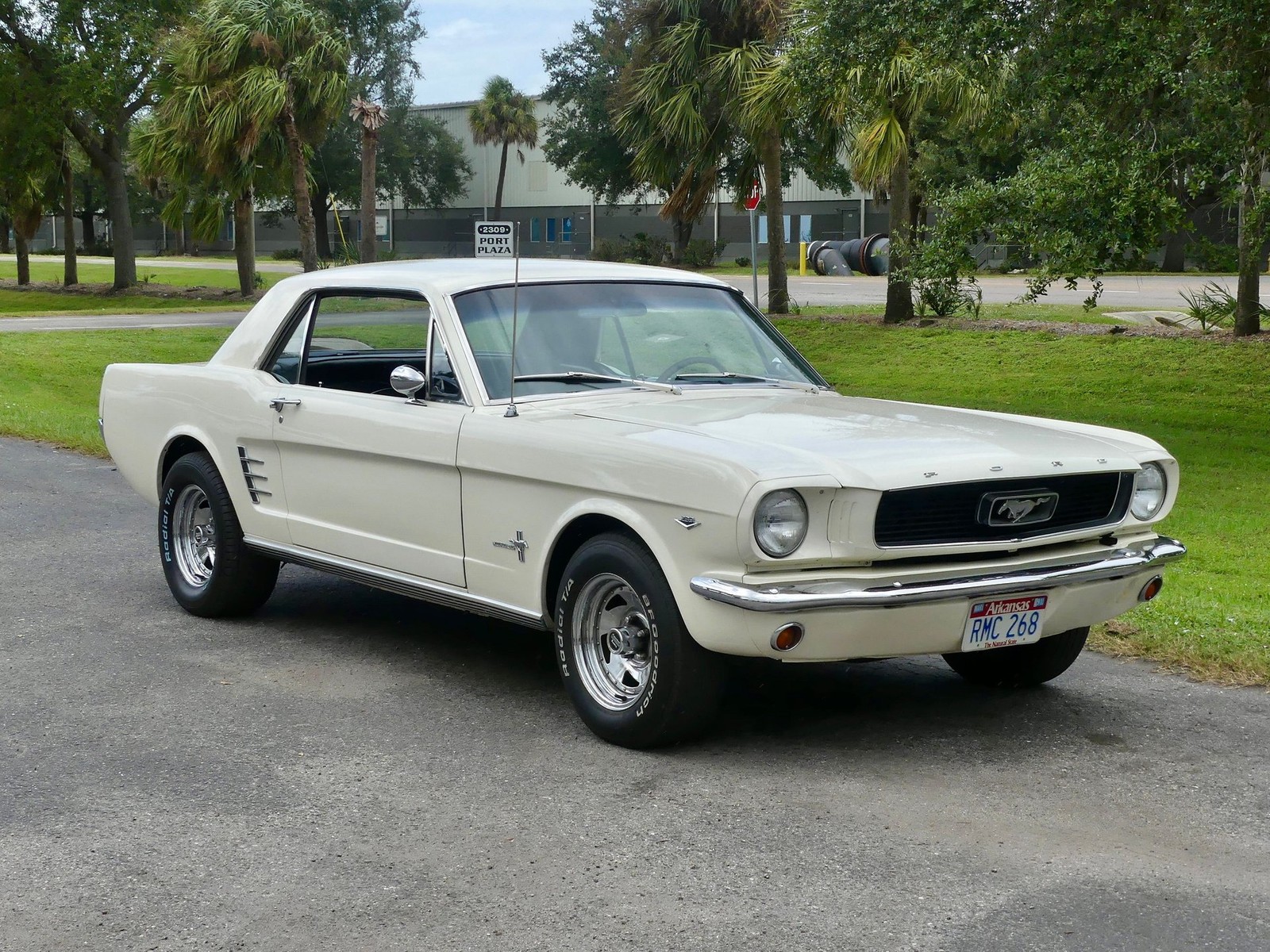 Ford-Mustang-1966-Coupe-23
