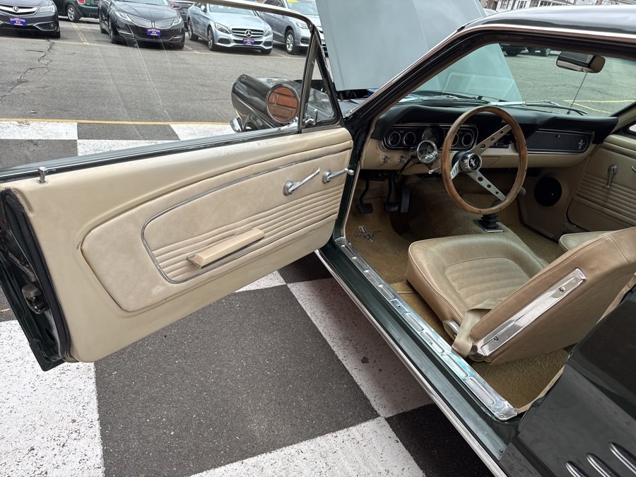 Ford-Mustang-1966-Coupe-27