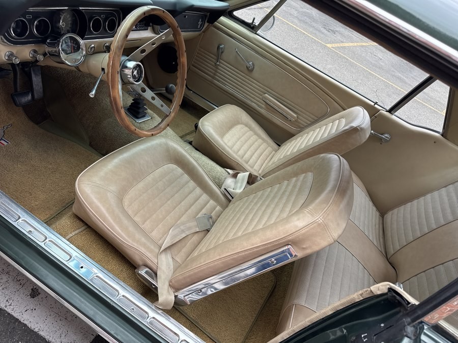 Ford-Mustang-1966-Coupe-28