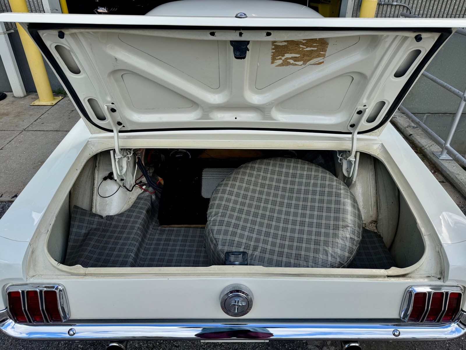 Ford-Mustang-1966-Coupe-4