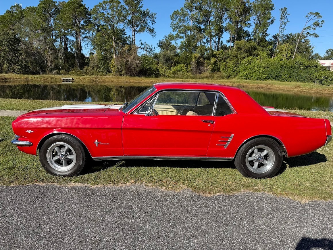 Ford-Mustang-1966-Coupe-5