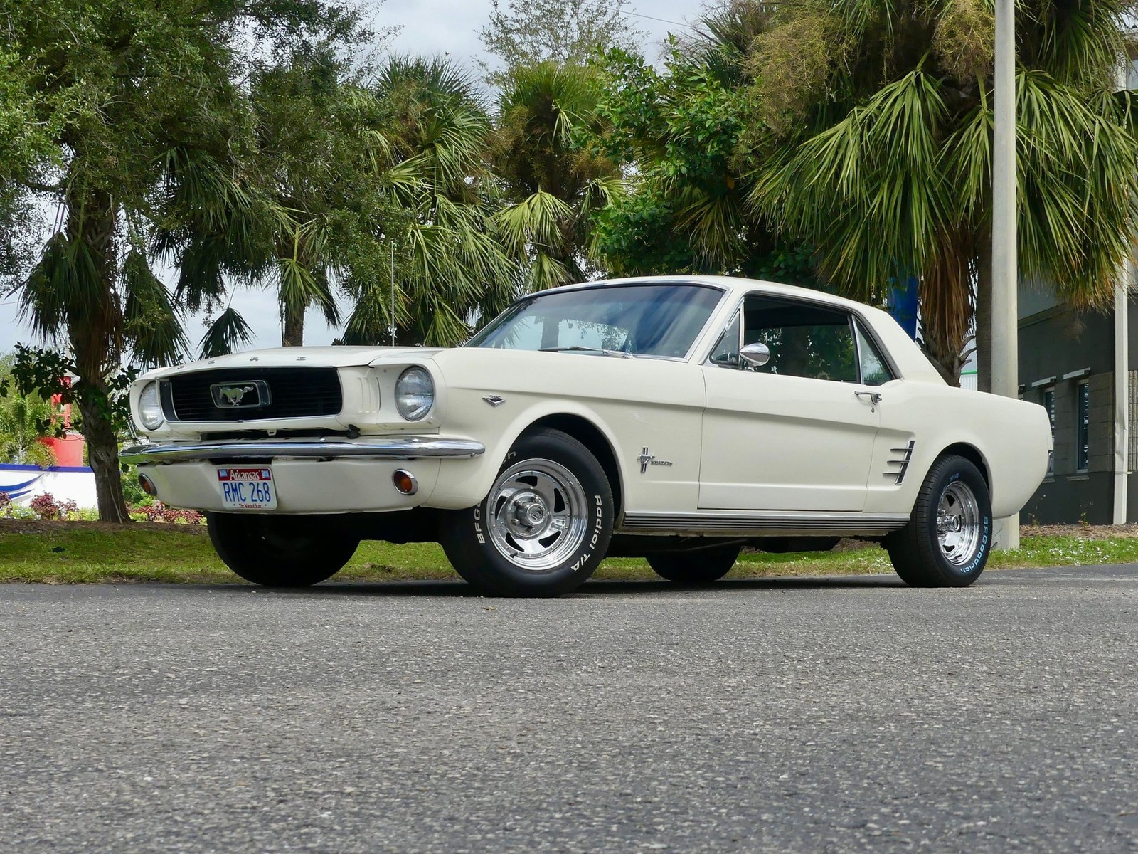 Ford-Mustang-1966-Coupe-8