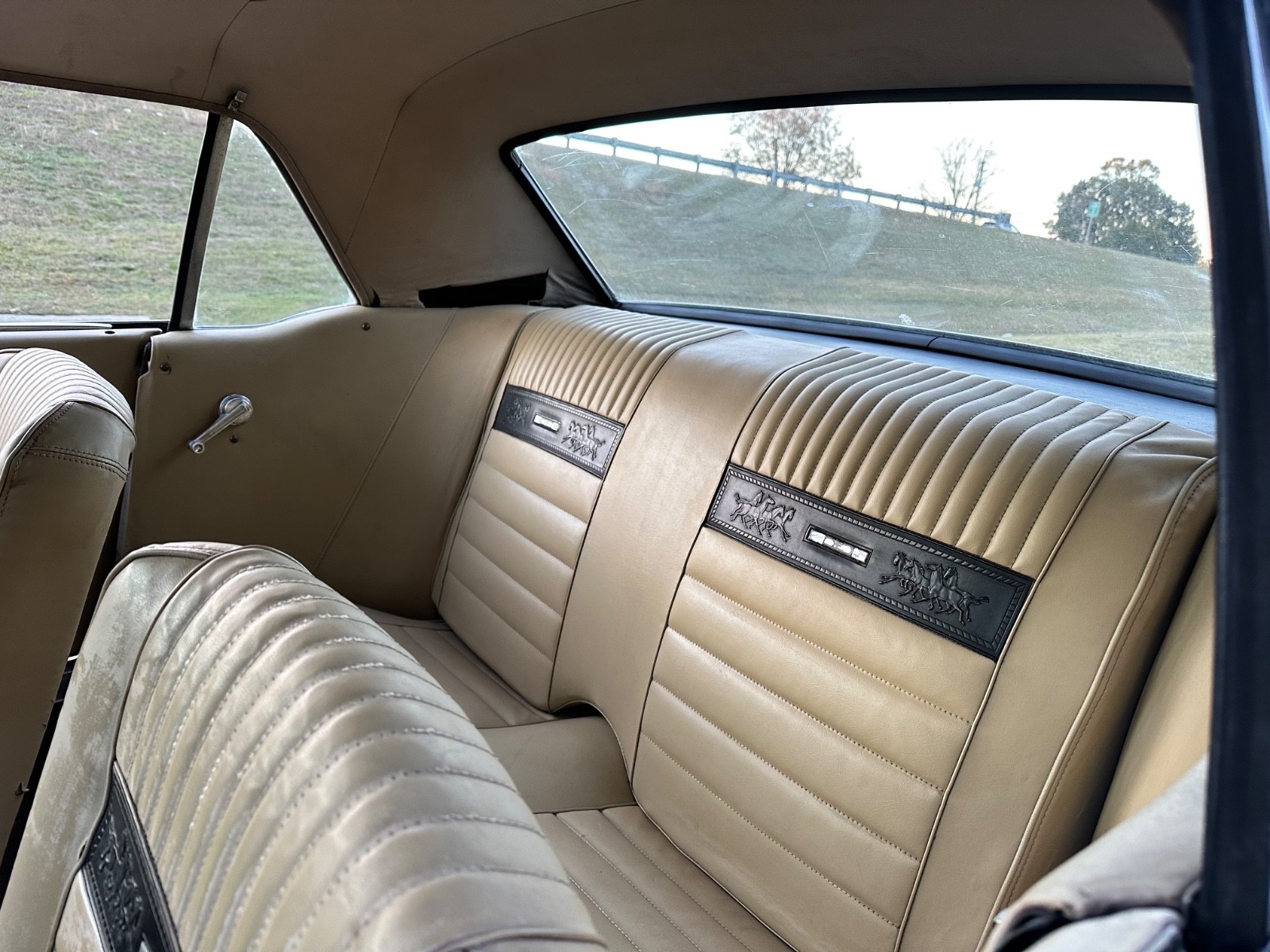 Ford-Mustang-1966-Coupe-9