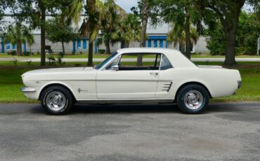 Ford-Mustang-1966-Coupe-9