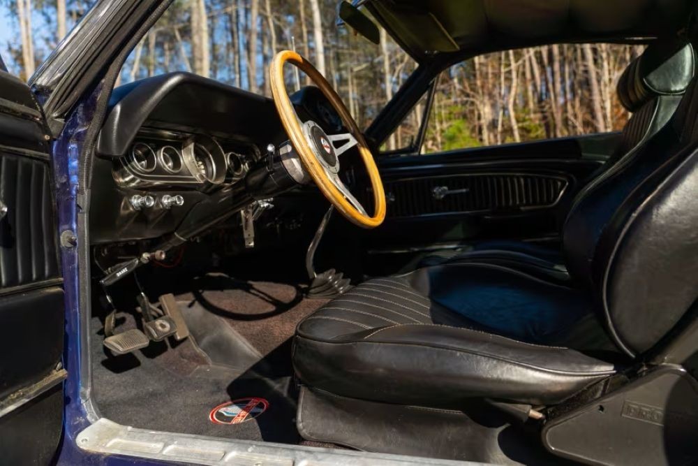 Ford-Mustang-1966-Fastback-14