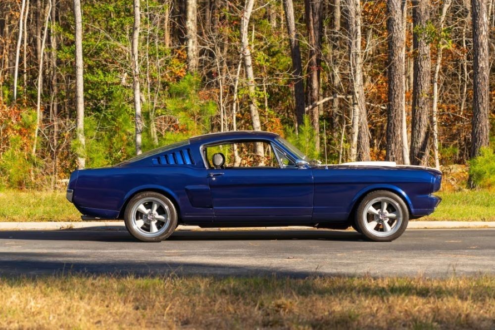 Ford-Mustang-1966-Fastback-6