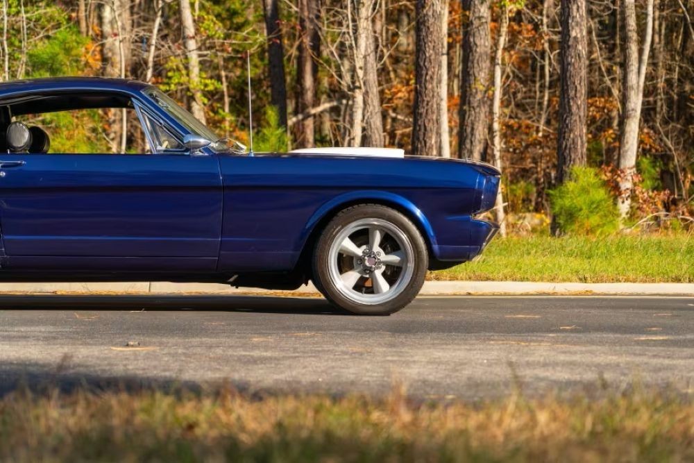 Ford-Mustang-1966-Fastback-8
