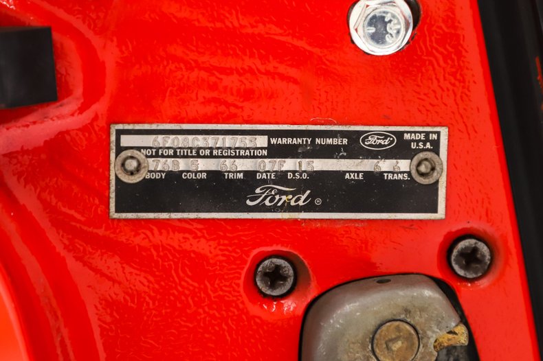 Ford-Mustang-1966-Signal-Flare-Red-Black-Pony-Deluxe-1