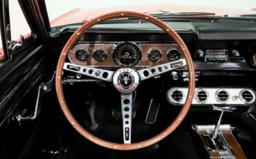 Ford-Mustang-1966-Signal-Flare-Red-Black-Pony-Deluxe-17