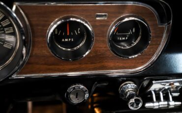 Ford-Mustang-1966-Signal-Flare-Red-Black-Pony-Deluxe-21