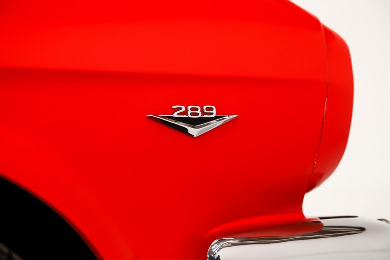 Ford-Mustang-1966-Signal-Flare-Red-Black-Pony-Deluxe-28