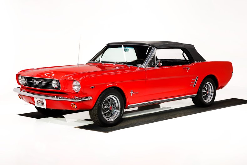 Ford-Mustang-1966-Signal-Flare-Red-Black-Pony-Deluxe-3