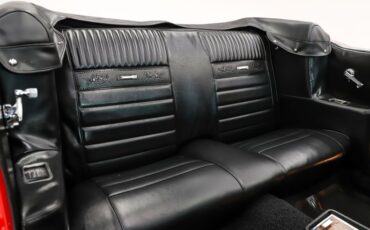 Ford-Mustang-1966-Signal-Flare-Red-Black-Pony-Deluxe-46