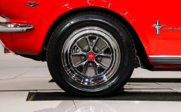 Ford-Mustang-1966-Signal-Flare-Red-Black-Pony-Deluxe-47