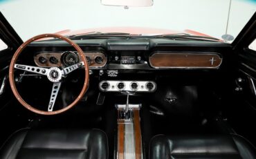 Ford-Mustang-1966-Signal-Flare-Red-Black-Pony-Deluxe-5