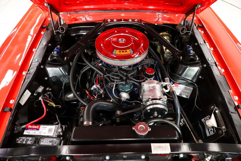 Ford-Mustang-1966-Signal-Flare-Red-Black-Pony-Deluxe-8