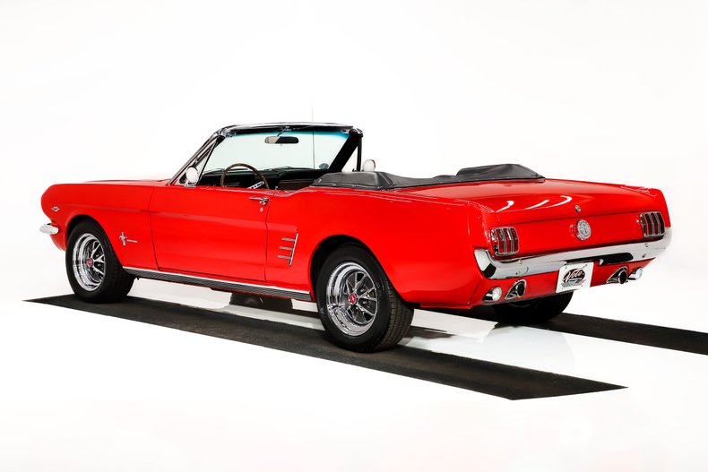 Ford-Mustang-1966-Signal-Flare-Red-Black-Pony-Deluxe-9
