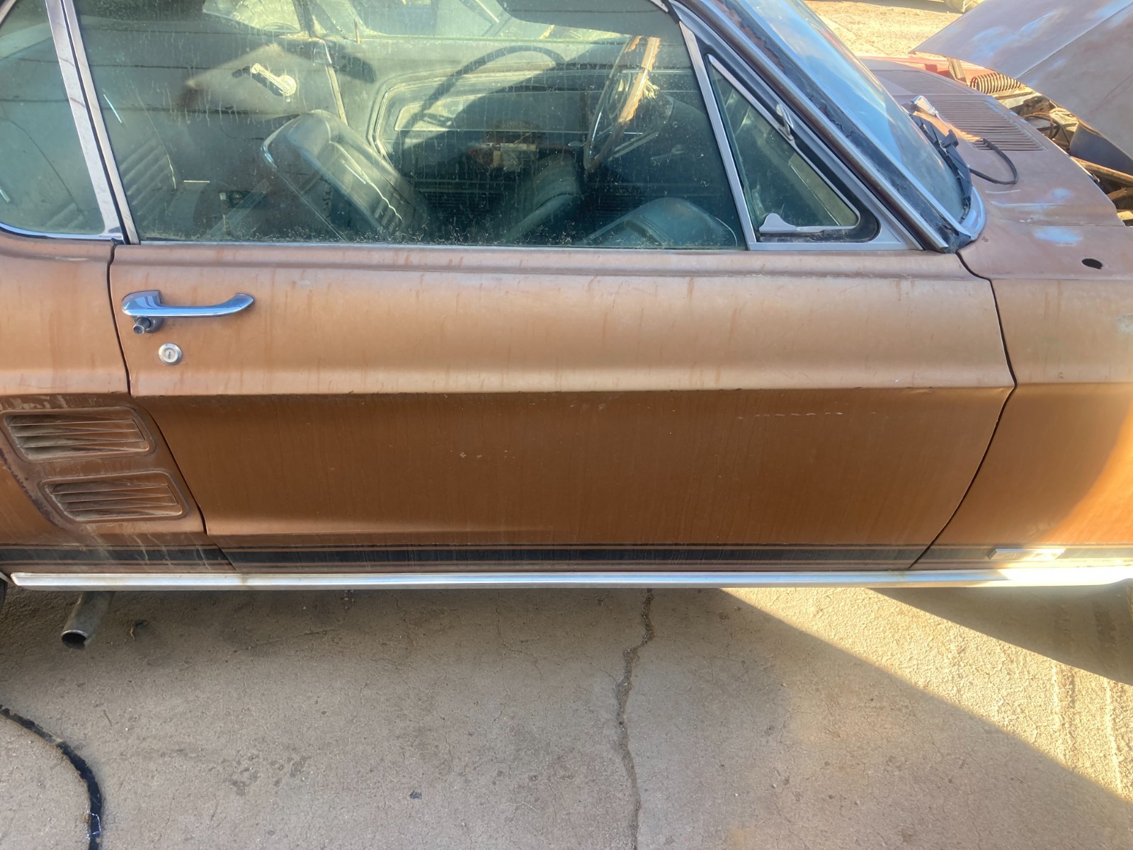 Ford-Mustang-1967-10