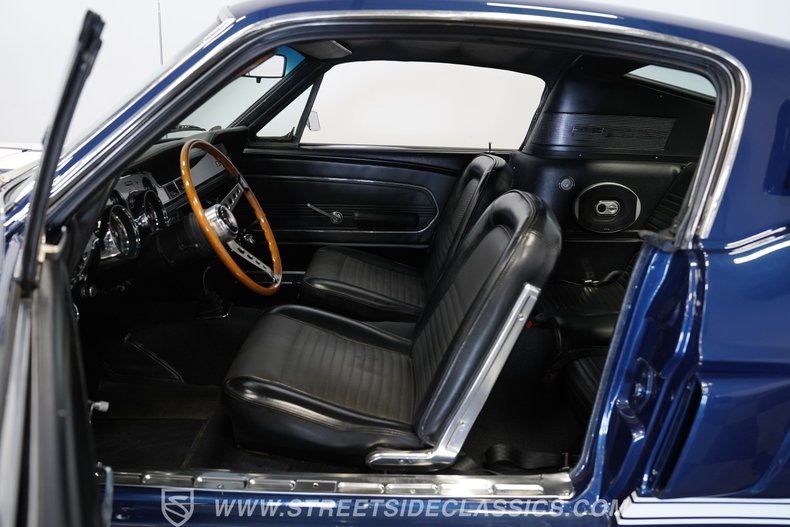Ford-Mustang-1967-Blue-Black-20