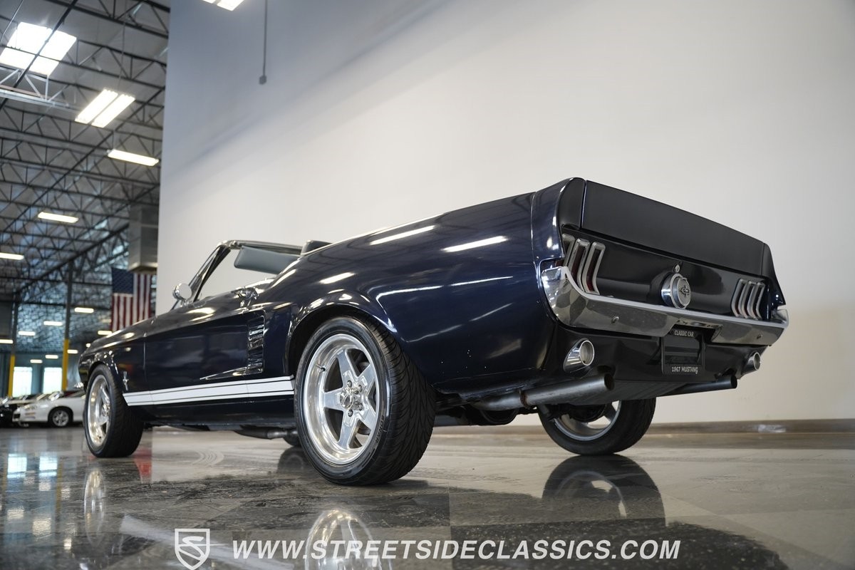 Ford-Mustang-1967-Convertible-12