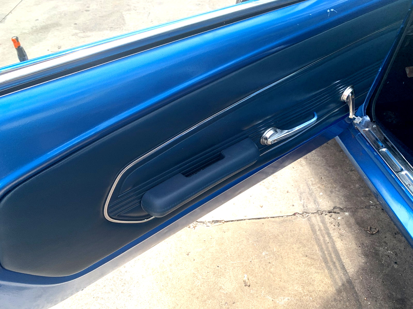 Ford-Mustang-1967-Convertible-13