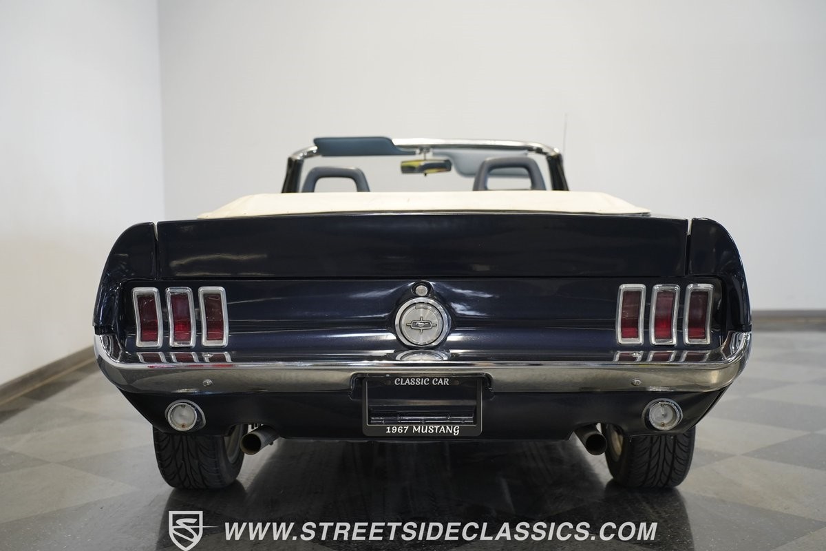 Ford-Mustang-1967-Convertible-30