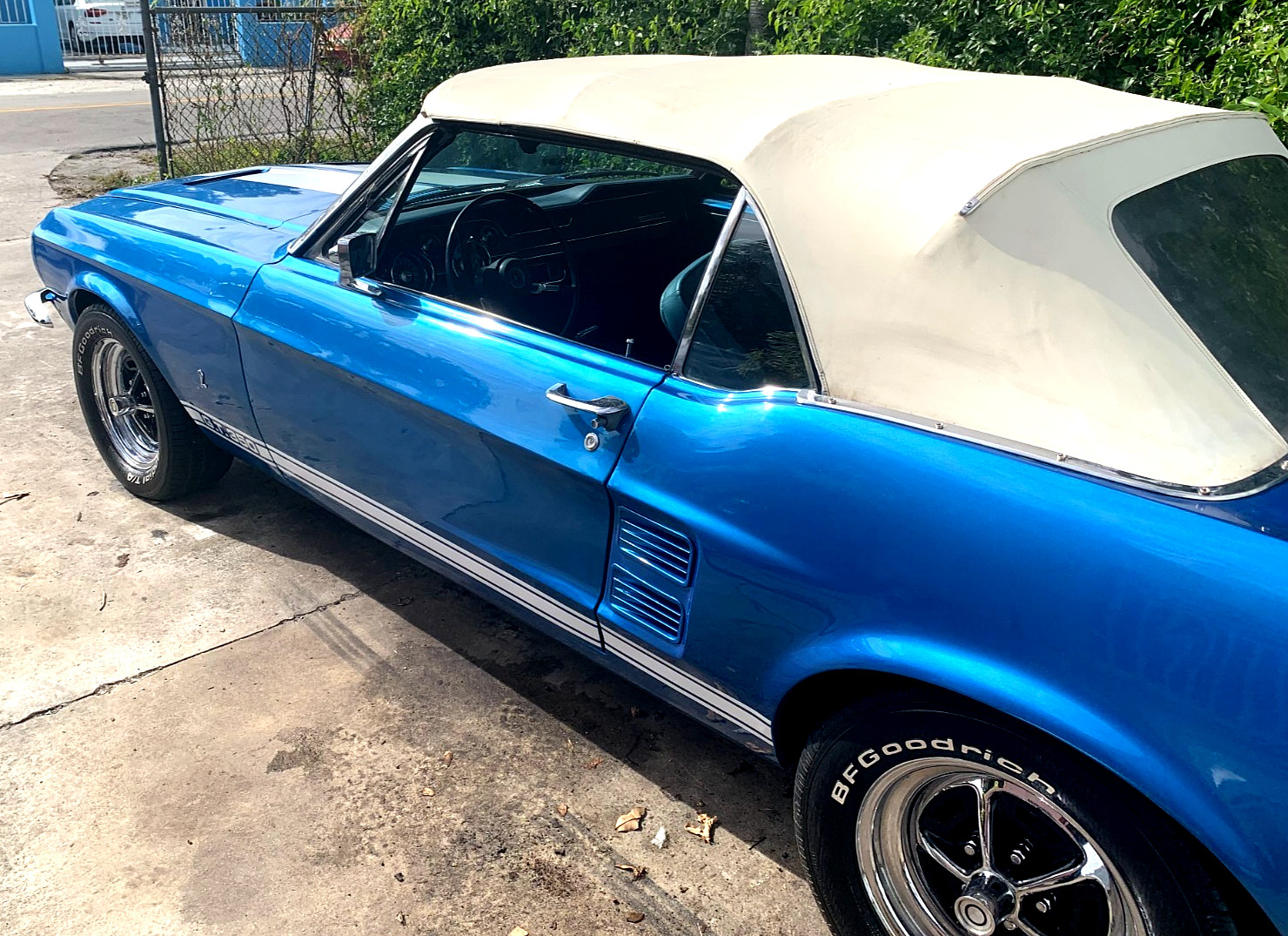 Ford-Mustang-1967-Convertible-4