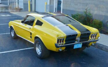 Ford-Mustang-1967-Yellow-Black-13