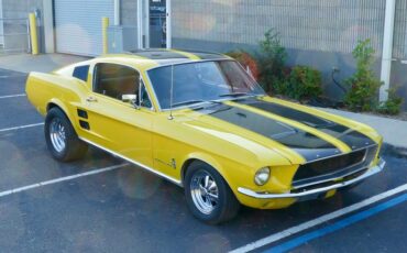 Ford-Mustang-1967-Yellow-Black-17