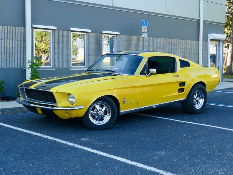 Ford-Mustang-1967-Yellow-Black-19