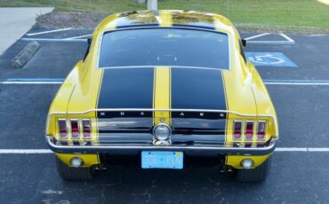 Ford-Mustang-1967-Yellow-Black-23