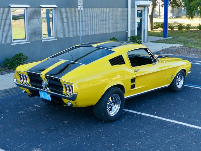Ford-Mustang-1967-Yellow-Black-26