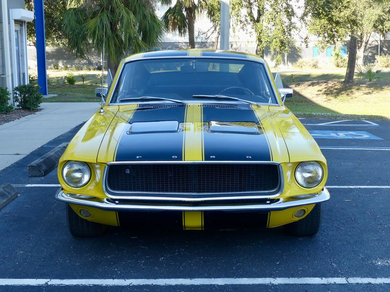 Ford-Mustang-1967-Yellow-Black-31