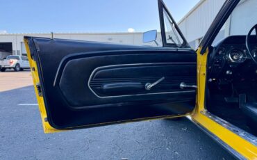 Ford-Mustang-1967-Yellow-Black-36