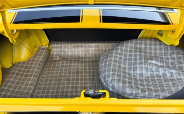 Ford-Mustang-1967-Yellow-Black-4