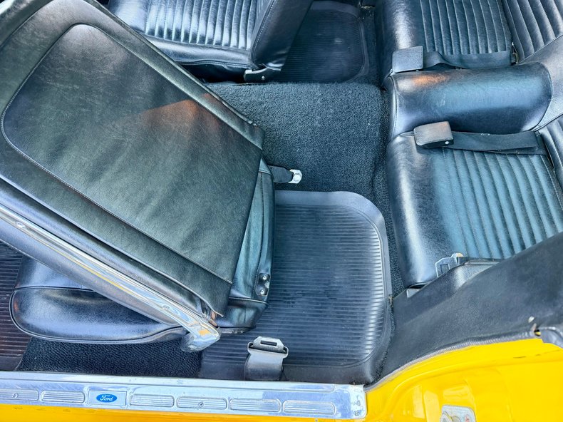 Ford-Mustang-1967-Yellow-Black-41