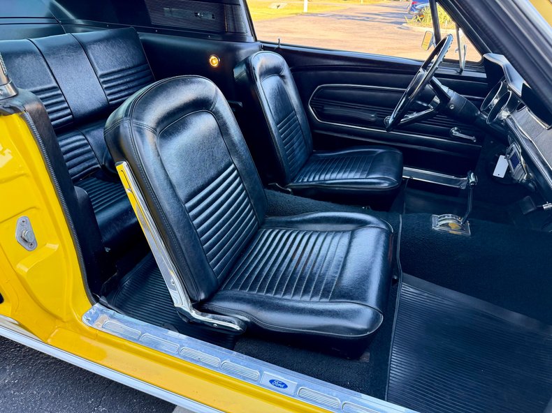 Ford-Mustang-1967-Yellow-Black-44