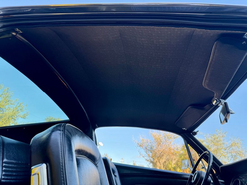 Ford-Mustang-1967-Yellow-Black-48