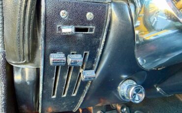 Ford-Mustang-1967-Yellow-Black-49