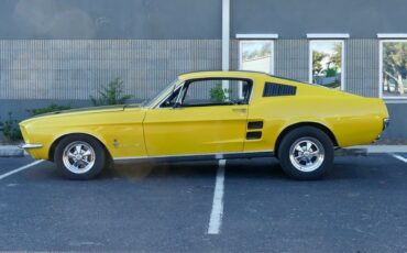 Ford-Mustang-1967-Yellow-Black-9