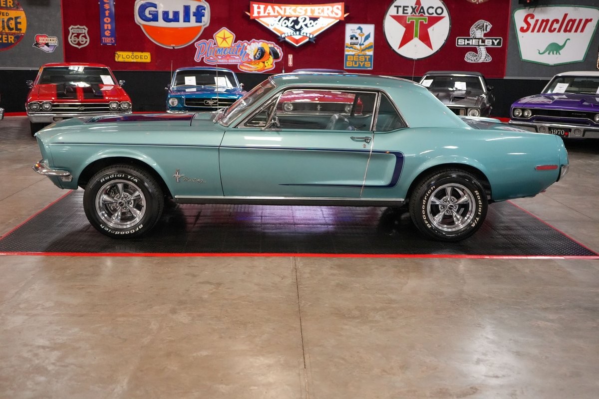 Ford-Mustang-1968-Coupe-2