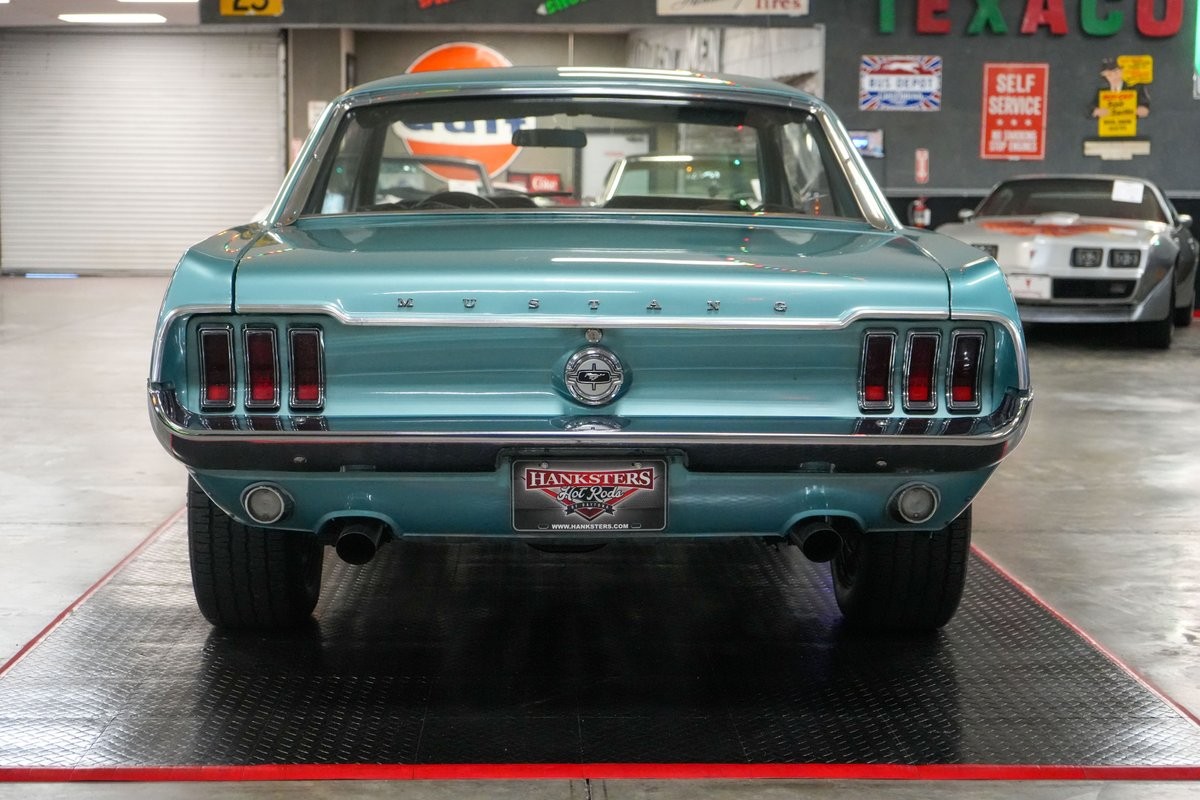 Ford-Mustang-1968-Coupe-21