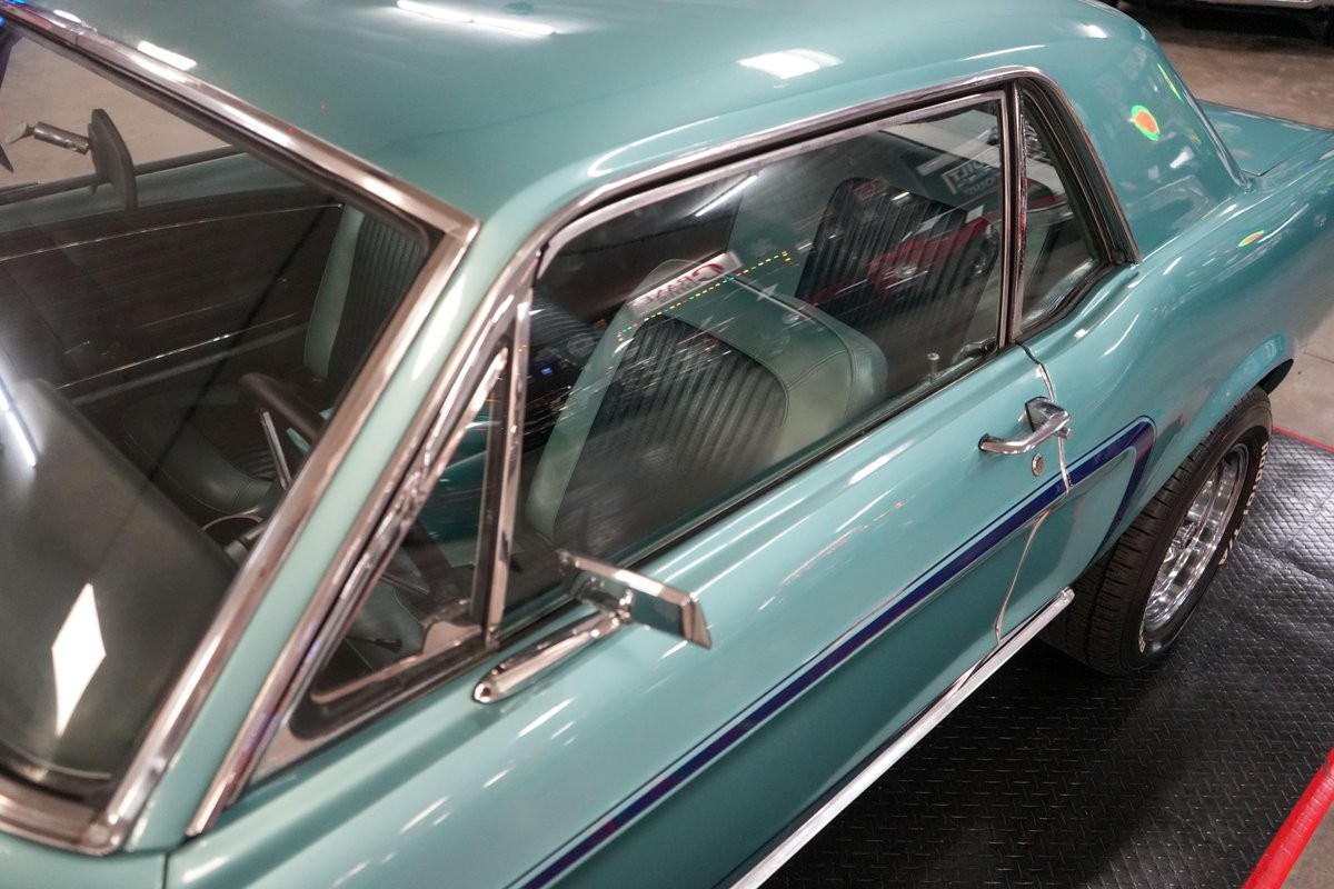 Ford-Mustang-1968-Coupe-36