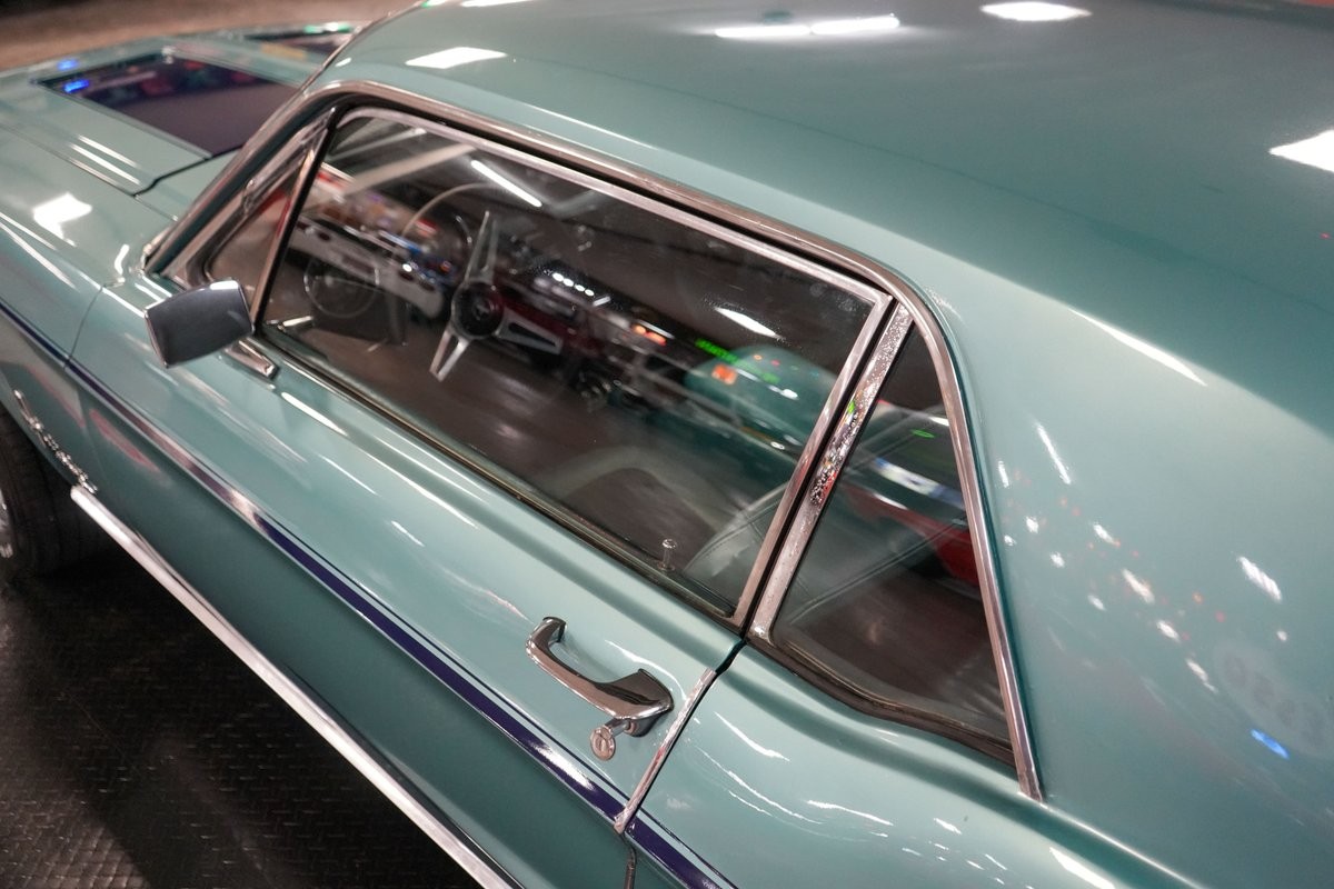 Ford-Mustang-1968-Coupe-37