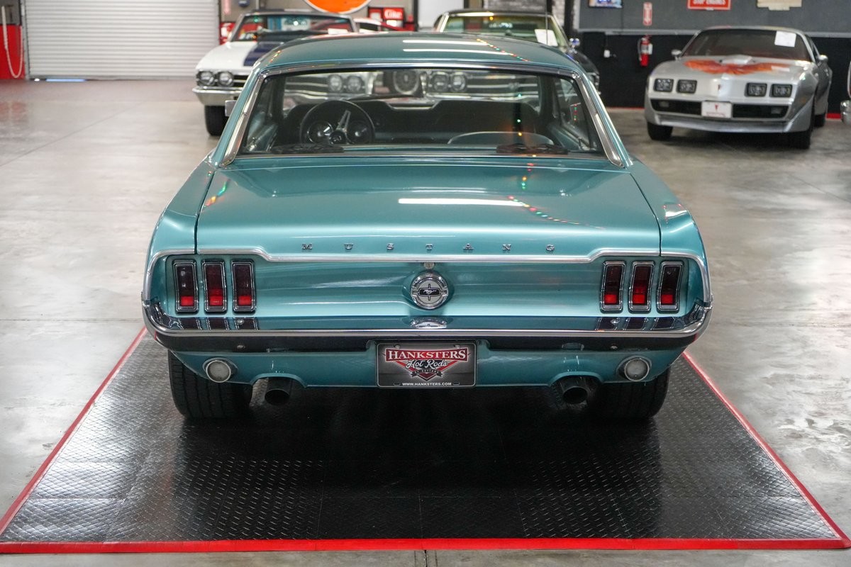 Ford-Mustang-1968-Coupe-4