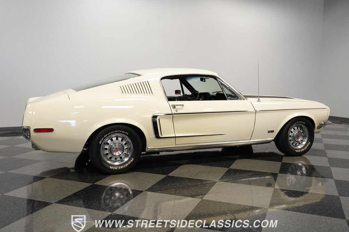 Ford-Mustang-1968-Fastback-13