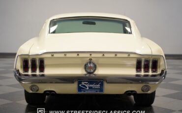 Ford-Mustang-1968-Fastback-25